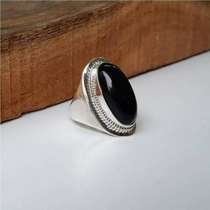 Bague artisanale en onyx noir, pierre précieuse naturelle, argent, unisexe, bijou audacieux - Product Image 4
