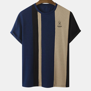 เสื้อยืดแขนสั้นผู้ชายรอยัล ลายทางบล็อกสี คอกลม ผ้าถัก สวมใส่สบาย - Product Image 1
