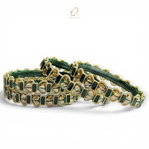 Bracelets en verre kashmiri en forme de cœur en pierre verte, fabriqués à la main en Inde, pour femmes, pour les mariages et les festivals, à prix de gros - Product Image 4