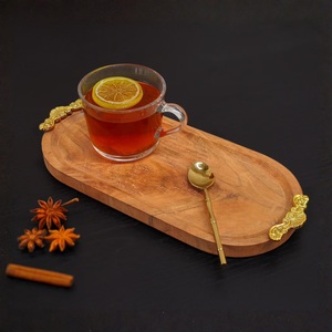 Plateau de service en bois artisanal Unicorn avec poignées robustes pour le petit-déjeuner, le café, le thé, les collations, les repas, la maison, la cuisine - Product Image 1