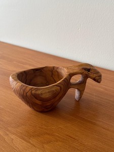 Tasse rustique en bois d'olivier sculpté à la main pour le camping et l'espresso - Product Image 5