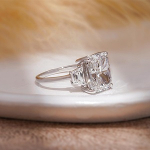 Anillo de compromiso de oro macizo de 14k con halo de diamantes VVS creados en laboratorio, corte redondo, joyería fina, regalo para mujer, venta al por mayor - Product Image 3