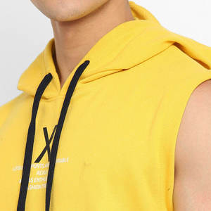 Camiseta sin mangas de poliéster/algodón personalizada para hombre, ecológica, de secado rápido, transpirable, para gimnasio y fitness. - Product Image 6