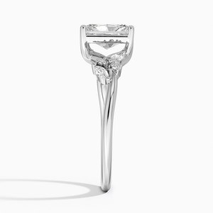 แหวน BOJ รุ่น 0149 ทรง Radiant Cut เงินแท้ 925 ประดับเพชรทรง Marquise แบบ Cluster Prong Setting แหวนเพชรเม็ดเดี่ยว 2 กะรัต สี D ความสะอาด VVS1 มอยส์ซาไนต์ GRA ลดราคา - Product Image 3