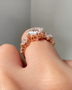 Bague en or rose avec diamant taille princesse pour femme, trois pierres, classique, alliance de mariage et de fiançailles - Product Image 3