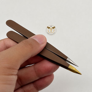 Juego de Pinzas para Cejas con Punta Dorada y Plateada, de Acero Inoxidable, Herramientas de Depilación de Precisión para Salones de Belleza, Logotipo Personalizado - Product Image 3