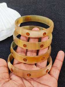 Brazalete de Cuerno Natural Hecho a Mano con Tachuelas, Joyería de Cuerno, Brazalete Ancho, Accesorio de Moda al por Mayor, Artesanía Natural Duradera - Product Image 2