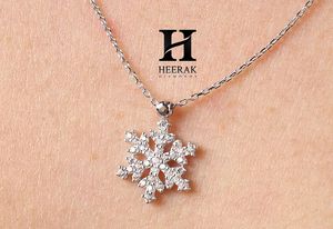 Fabricante de Joyería Fina Personalizada, Colgante de Copo de Nieve de Diamantes en Oro de 14k - Elegante Collar Botánico para Venta al Por Mayor - Product Image 4