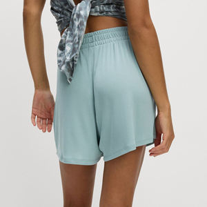 Vêtements de sport personnalisés, shorts de sport taille haute, séchage rapide, légers, shorts de course pour femmes avec poches - Product Image 3