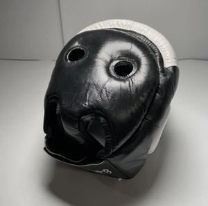Protector de Cabeza de Doble Visera para MMA y Muay Thai, de Cuero Duradero de Alta Calidad, con Cierre de Gancho y Bucle, 7 Ventilaciones para Entrenamiento - Product Image 4