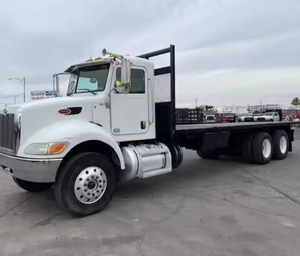 Camión de plataforma plana de 24 pies, 100% resistente, usado, Peterbilt 348 de 2014, con eje tándem, transmisión automática Allison de 6 velocidades, entrega mundial. - Product Image 1