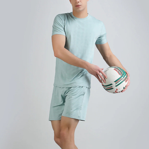 Conjunto de Camiseta y Pantalones Cortos de Algodón Azul Claro para Hombre, Cuello Redondo, Color Sólido, Informal, Transpirable, Tejido de Punto, para Verano, Precio al por Mayor - Product Image 1