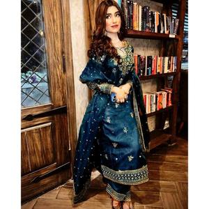 Realza la Belleza de tu Armario con este Conjunto de Salwar Kameez Moderno de Secado Rápido Recién Lanzado para Fiestas - Product Image 1