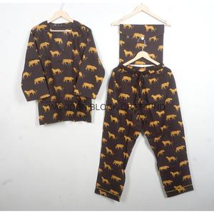 Conjunto de Pijama de Manga Larga con Cuello en V 100% Algodón para Mujer, Suave, Transpirable y Lavable a Máquina - Product Image 5