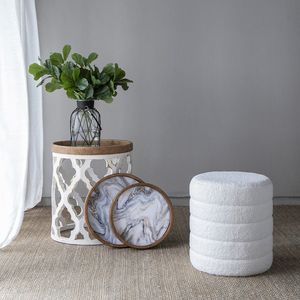 Collezione S/10 di Arredamento in Stile Country Francese per Soggiorno, Include Piante Artificiali, Vasi, Vassoi, Sgabello e Tavolino Laterale - Product Image 1