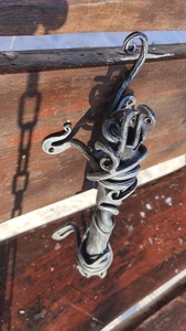 Poignée de portail en fer forgé résistant à la rouille avec un design élégant à motifs ouverts, style traditionnel, installation facile - Product Image 4
