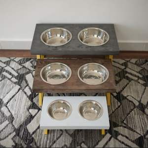 Comederos Elevados para Perros de Acero Inoxidable, Comederos Elevados para Gatos Estilo Mármol con Soporte, Juego de Accesorios de Lujo para Mascotas - Product Image 1