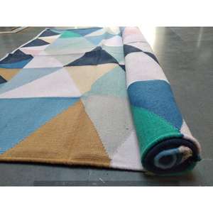 Tapis Dhurrie en coton tissé à la main Artisan conçu avec un artisanat à tissage plat pour un style intérieur intemporel - Product Image 4