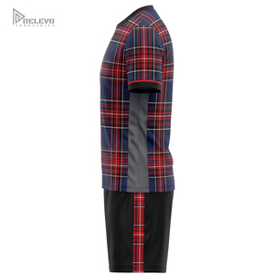 Ensemble d'uniformes de football personnalisés par sublimation, motif écossais, maillot et short pour hommes, bleu marine et rouge, kit de match d'équipe, 100% polyester, col rond - Product Image 3