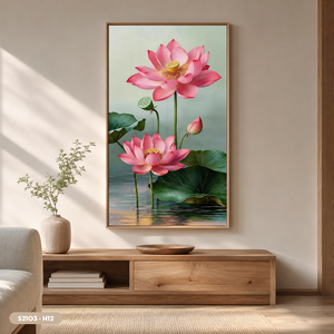 Peinture sur soie artisanale OEM personnalisée de qualité supérieure, motif paysage de lotus naturel, art mural suspendu, fabriqué au Vietnam - Product Image 2