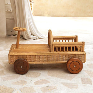 Camiones de juguete de ratán de la mejor calidad para niños, modelo de camión sostenible al precio más bajo, suministro de juguetes preescolares - Product Image 3