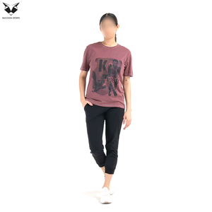 เสื้อผ้าผู้หญิง สวมใส่สบาย ดีไซน์โดดเด่น ผ้าคุณภาพดี เสื้อยืดแขนสั้น เสื้อผ้าลำลอง สั่งพิมพ์ลายปักได้ - Product Image 4