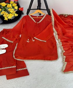 Salwar Kameez de Seda Naranja para Mujer con Encaje y Dupatta, Estilo Tradicional Indio-Pakistaní para Fiestas, Largo hasta el Tobillo, Estilo Bollywood 84024 - Product Image 4