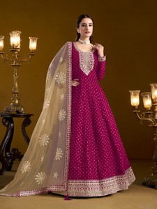 Costume Anarkali semi-couture moderne en jacquard brodé Chanderi pour bal de promo, mariage et Diwali - Product Image 4