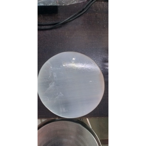 Último modelo de disco de selenita de 6 pulgadas para carga energética, meditación, limpieza energética y terapia metafísica. - Product Image 3