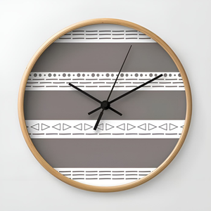 High Quality Wood & Resin Wall <b>Clock</b> with Roman Numerals Silent Movement and <b>Battery</b> Operated Great Wall Decorate for Kitchen - Product Image 5