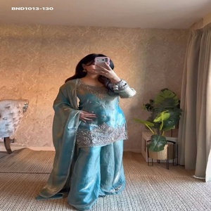 Collection de costumes plazzo et dupatta en soie fantaisie de créateur, entièrement brodés avec des sequins, entièrement cousus, fournisseur de Surat. - Product Image 1