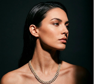 Collier chaîne cubaine haut de gamme en or 14 carats bicolore avec sertissage pavé de diamants, style moderne et luxueux - Product Image 1