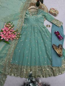 Robe Anarkali longue en Georgette lourde pour femme indienne, tendance, avec coussinets intégrés, manches supplémentaires, dupatta, séchage rapide, tenue de soirée élégante - Product Image 5