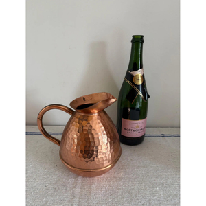 Carafe à eau en cuivre pur de qualité supérieure, anti-fuite, texture martelée, pour la table, provenant de fabricants indiens. - Product Image 1