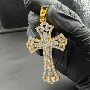 Collar con Colgante de Cruz de Moissanita con Corte Brillante Redondo para Hombre, Plata 925, Estilo Clásico, Certificado IGI Personalizado para Uso Diario - Product Image 1