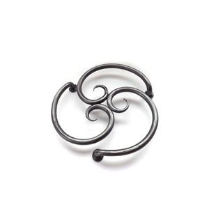 Handmade Stainless Steel <b>Trivet</b> Vintage Scroll Design Custom Shape Table Mat Decorative Heat Resistant Metal Pad - Product Image 1