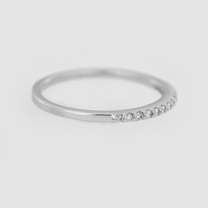 Anillo de Oro con Diamantes para Mujer |   Anillo de Boda Minimalista con Diamante Cultivado en Laboratorio de 0.11 CT |   Anillo Apilable de Joyería Fina - Product Image 1