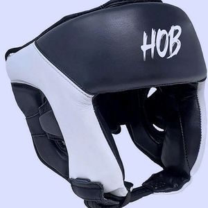 Protège-tête de boxe de haute qualité, équipement d'entraînement MMA, matériau PU, écologique, respirant, protection personnalisée, logo couleur sur mesure - Product Image 1