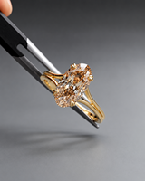Bague de fiançailles et de mariage en or jaune 14 carats avec zircone cubique taille ovale Moval couleur champagne, à double griffe dissimulée et motif tournesol