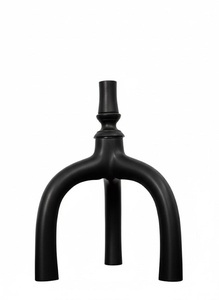 โต๊ะบาร์ทรงเรียบหรู ดีไซน์ฐานสามขาแบบเสาหมุนได้ พร้อมถาดวางของยกสูง โครงสร้างแข็งแรง ขนาดกะทัดรัด เหมาะสำหรับตกแต่งพื้นที่ใช้สอยสมัยใหม่ - Product Image 2