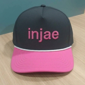 Casquettes de golf 5 panneaux personnalisées OEM avec broderie plate, visière pré-courbée structurée, ODM, faible MOQ, usine de casquettes - Product Image 1