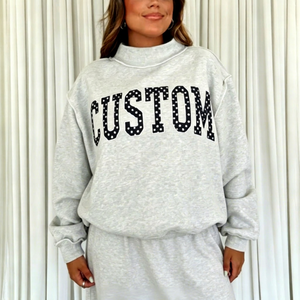 Sudadera de cuello alto extragrande para mujer, gris, con estampado de letras personalizado, manga larga, de algodón tejido, para otoño, cuello simulado - Product Image 1