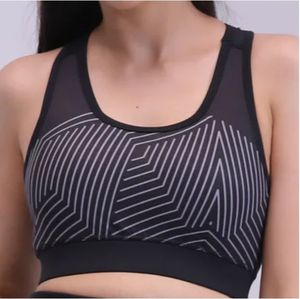 เสื้อชั้นในกีฬา OEM สำหรับผู้หญิง แบบมีฟองน้ำในตัว เสื้อครอปโยคะ เสื้อออกกำลังกาย เสื้อวิ่ง ผลิตในปากีสถาน เสื้อชั้นในกีฬาแบบสั่งทำ - Product Image 3