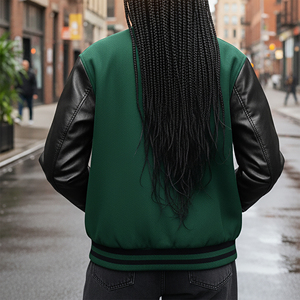Nouvelle veste de baseball matelassée à épaules tombantes 2027, style universitaire, avec blocs de couleur et logo brodé en chenille personnalisé, en peau de mouton pour femme - Product Image 2