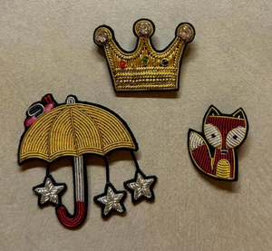 Broches de Lujo Hechos a Mano con Hilo de Oro y Bordado en Relieve 3D, Resistentes al Agua, con Logotipo de Moda para Ropa - Product Image 5