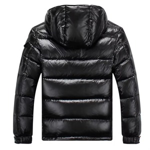 Veste matelassée à capuche pour homme, personnalisée ODM, avec fermeture éclair, chaude, imperméable et respirante, idéale pour l'hiver et les grandes tailles - Product Image 3