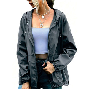 Chaqueta Impermeable de Alta Calidad para Mujer, Resistente al Viento, Transpirable, para Uso en Exteriores, Chaqueta de Invierno en Venta Online - Product Image 4