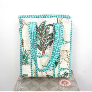 Sac fourre-tout 100 % coton imprimé jungle, format petite main, ouverture supérieure, idéal pour la plage et l'usage quotidien - Product Image 2