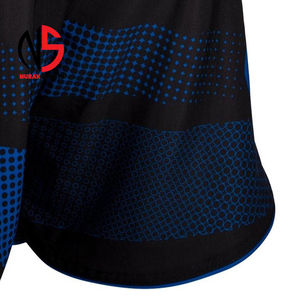 Shorts de Muay Thai pour hommes très tendance, haute qualité, légers, anti-plis, confortables, avec logo/couleur personnalisés - Product Image 3