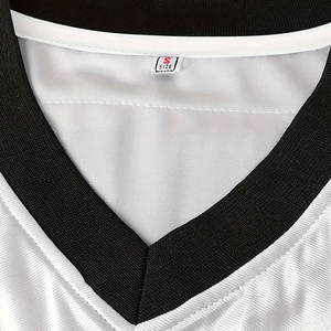 Camiseta Deportiva de Malla con Cuello en V Ventilada, Suave al Tacto, para Entrenamiento y Juego Multideportivo - Product Image 2